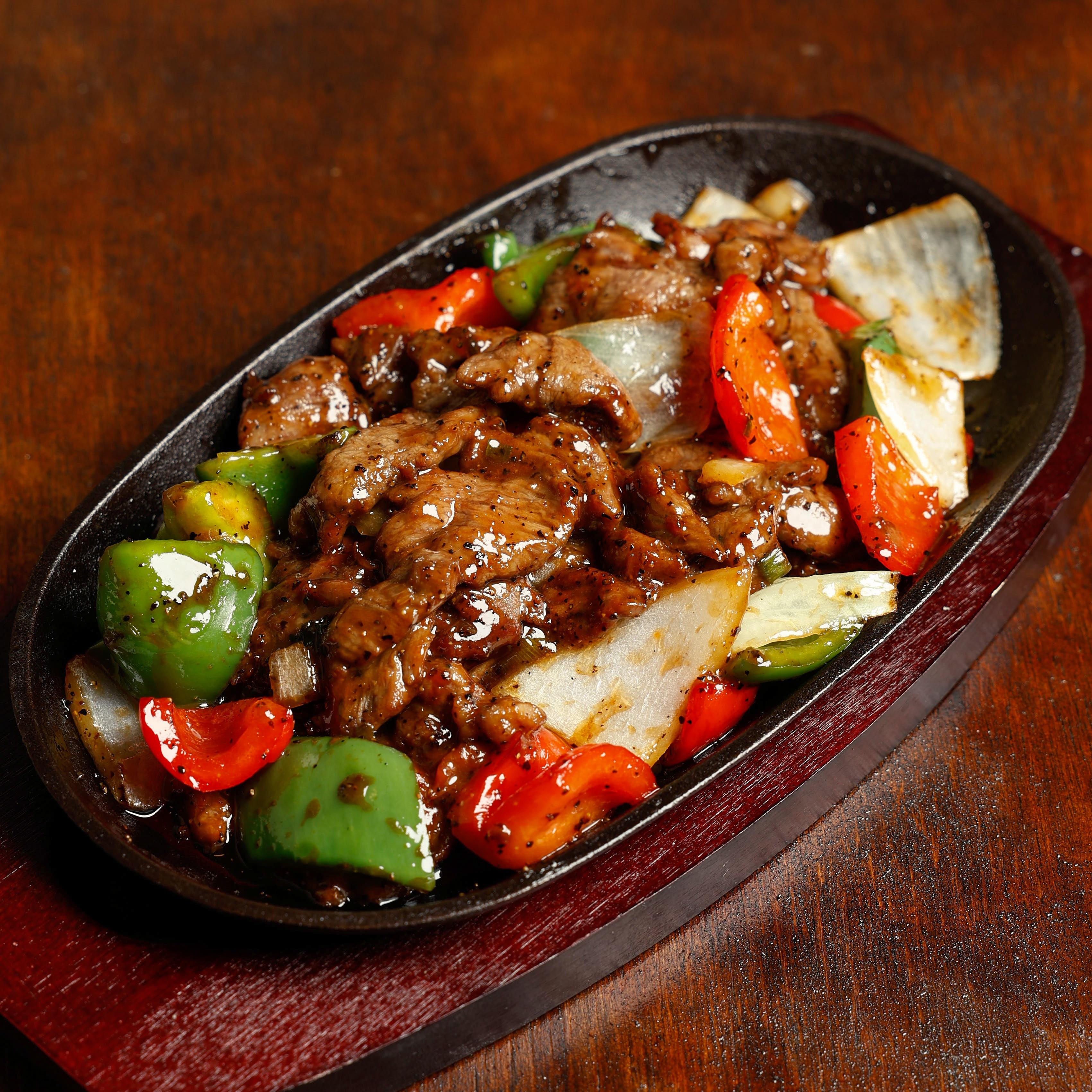 Black Pepper Steak 黑椒牛柳